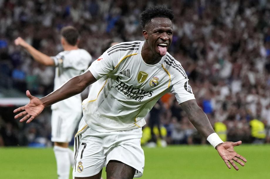 中国足球虽 中国足球虽